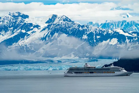 cruise ship hubbard glacier