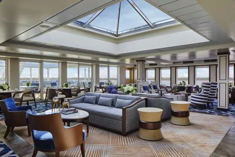 American Encore - Sky Lounge