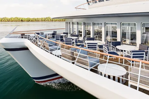 American Glory - Common Outdoor Spaces