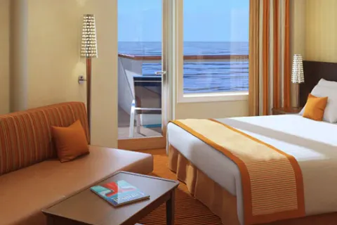 Carnival Vista - Junior Suite (Obstructed View)