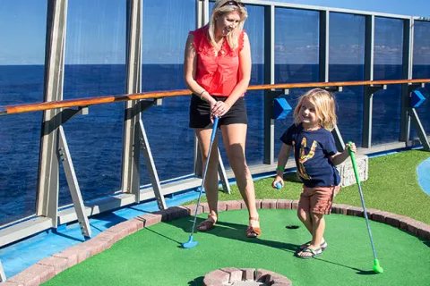 Carnival Vista - Mini Golf