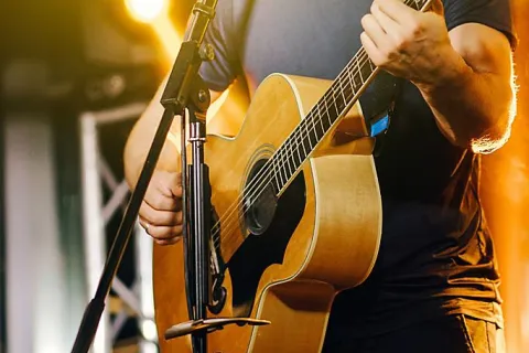 Independence Of The Seas - Pub Performances
