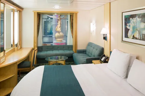Liberty of the Seas - Promenade View Interior