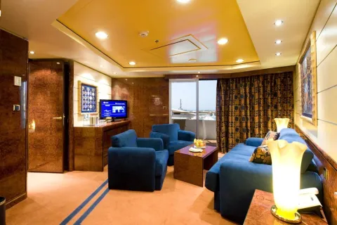 MSC Splendida - MSC Yacht Club Executive and Family Suite with Balcony