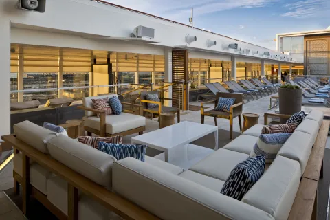 Viking Sky - The Pool Grill