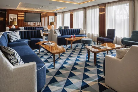 World Traveller - Atlas Lounge