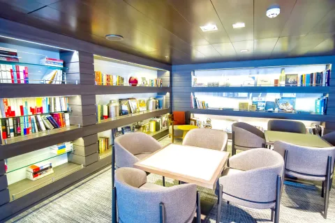Ponant_Le_Boreal_-_Library____PONANT__Credit._T__o_Quillier