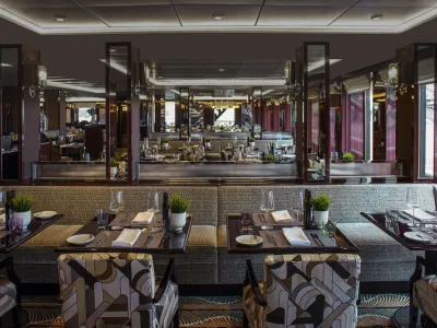 World Navigator - Dining