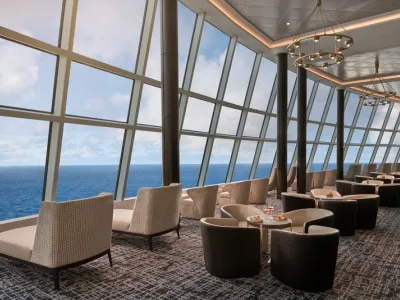 Norwegian Joy - Entertainment