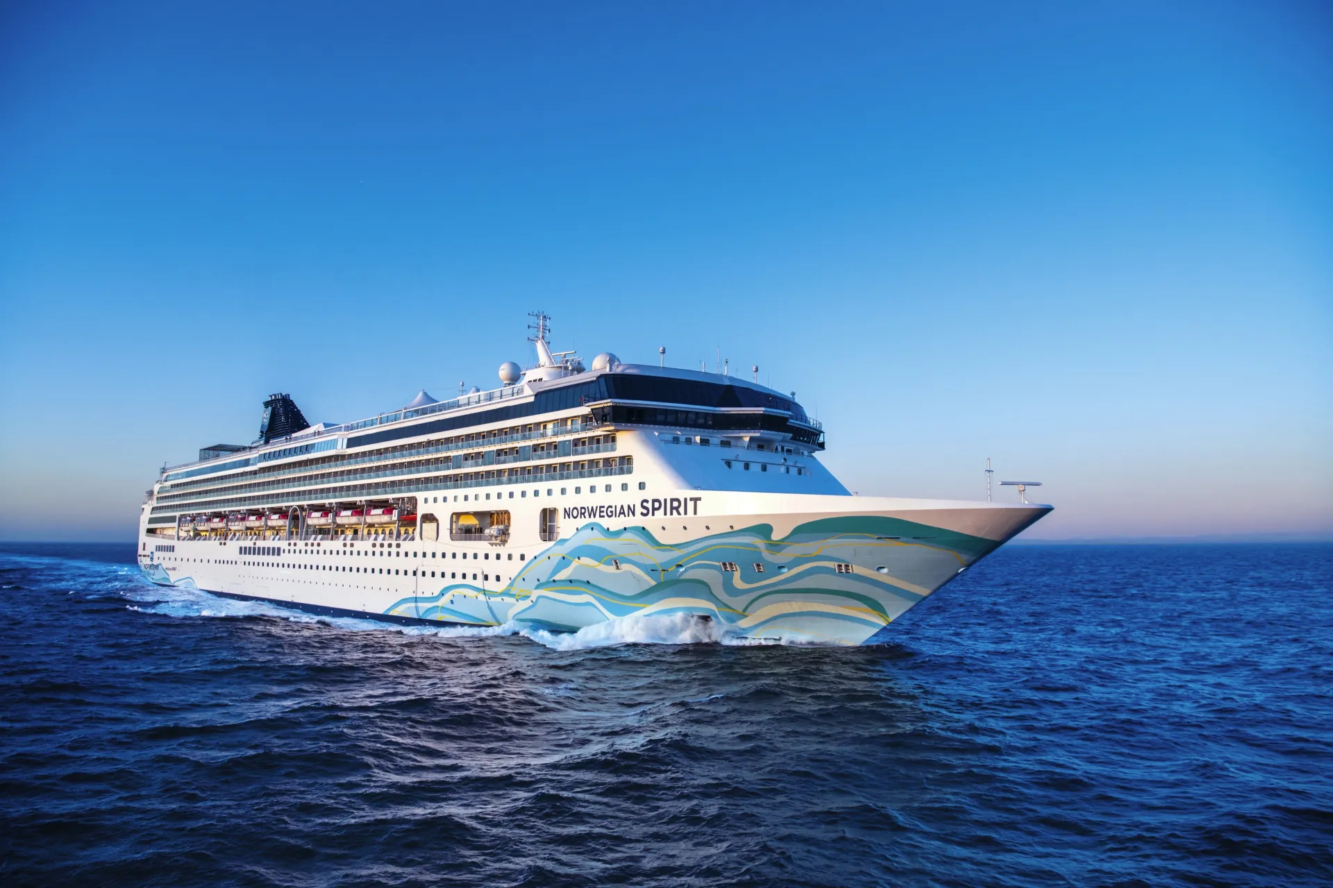 NCL  Norwegian Spirit  Exterior 1